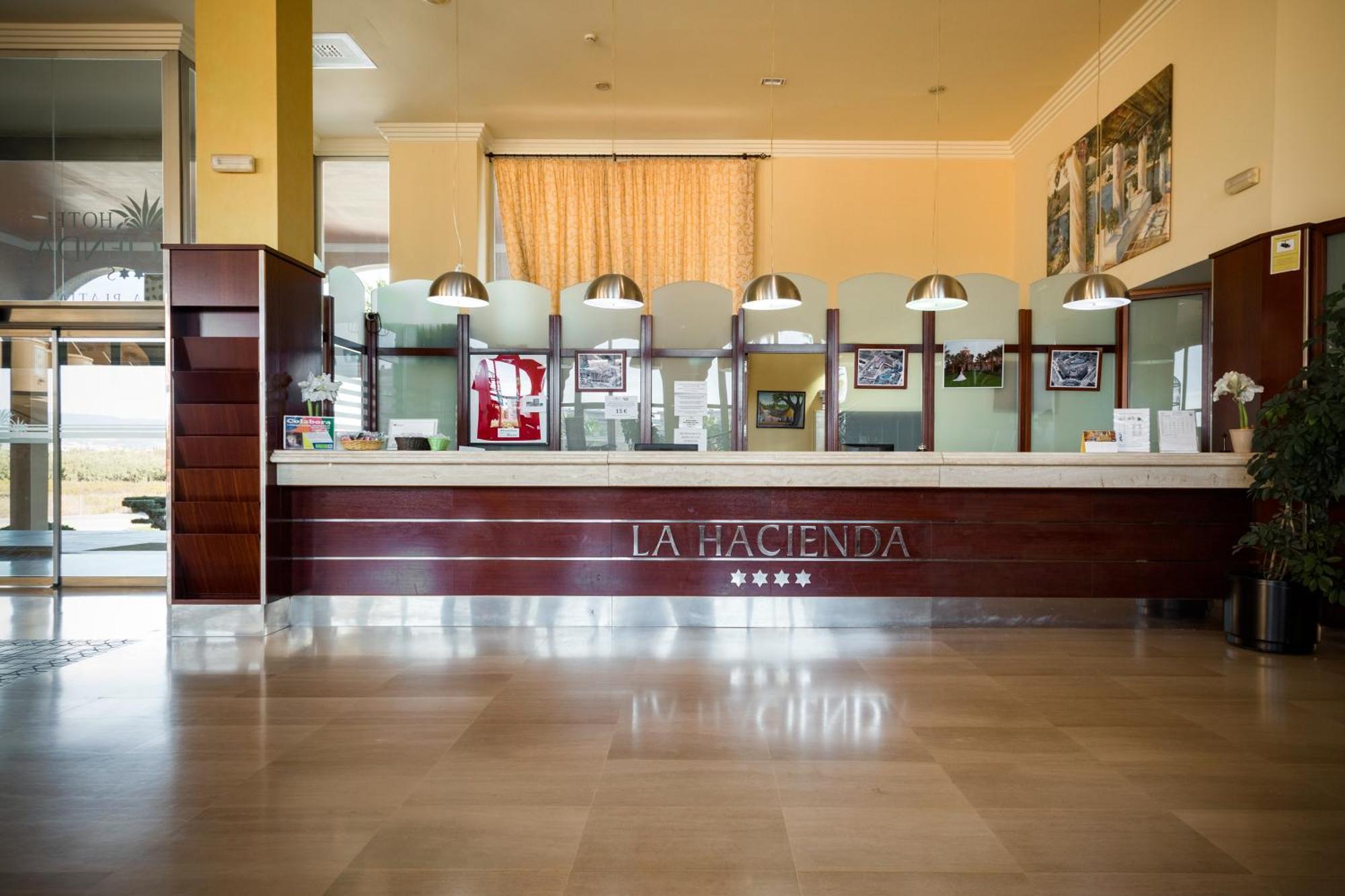 מלון לה פינדה Ohtels La Hacienda מראה חיצוני תמונה